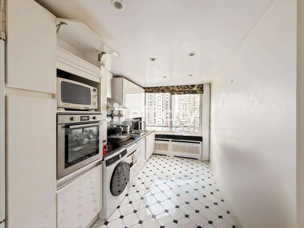 Appartement à PARIS-15E