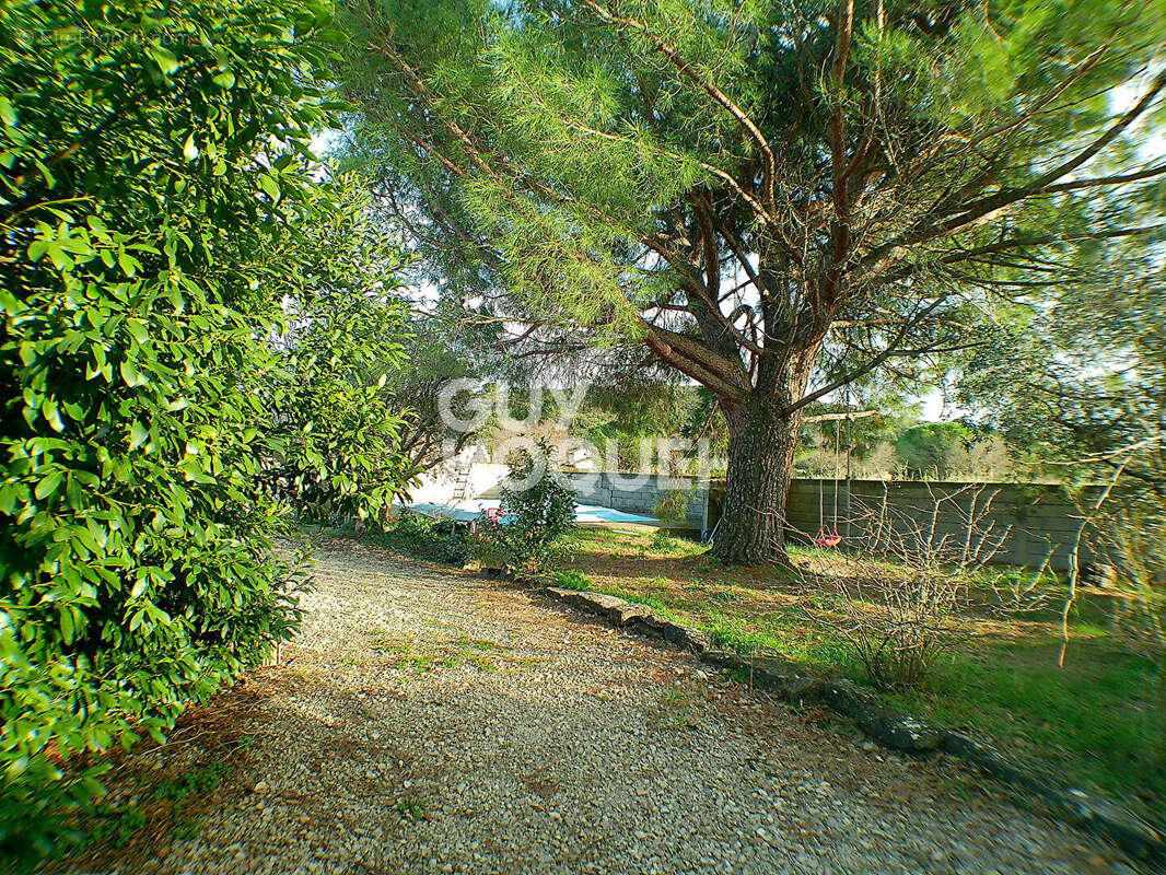Maison à CAUMONT-SUR-DURANCE