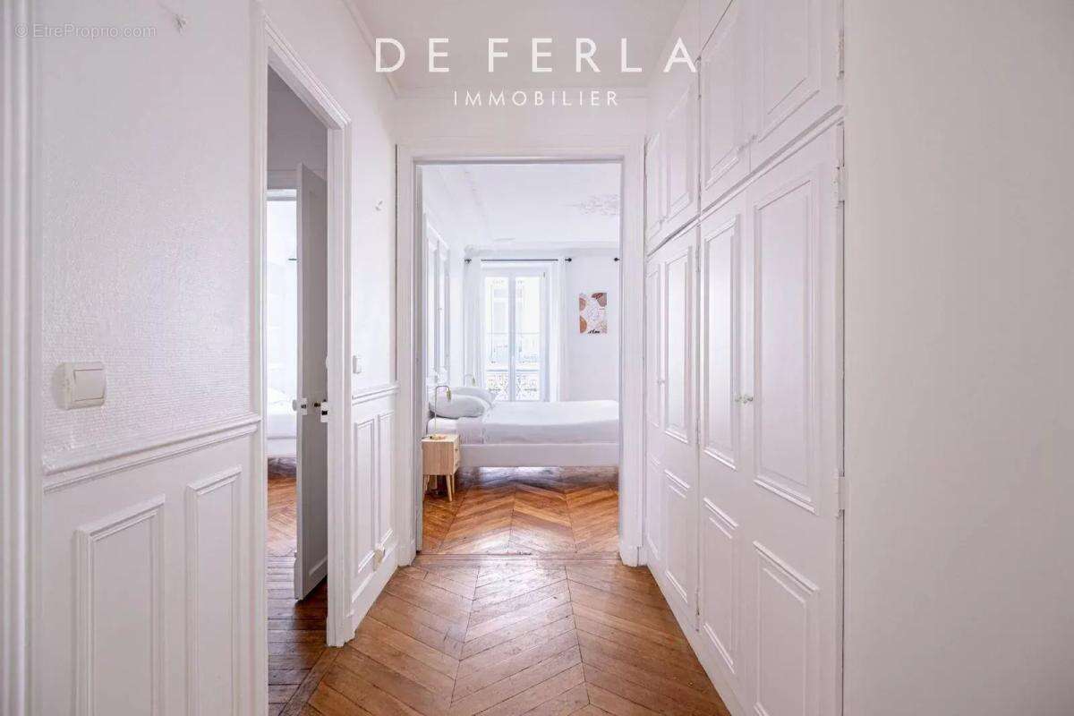 Appartement à PARIS-17E