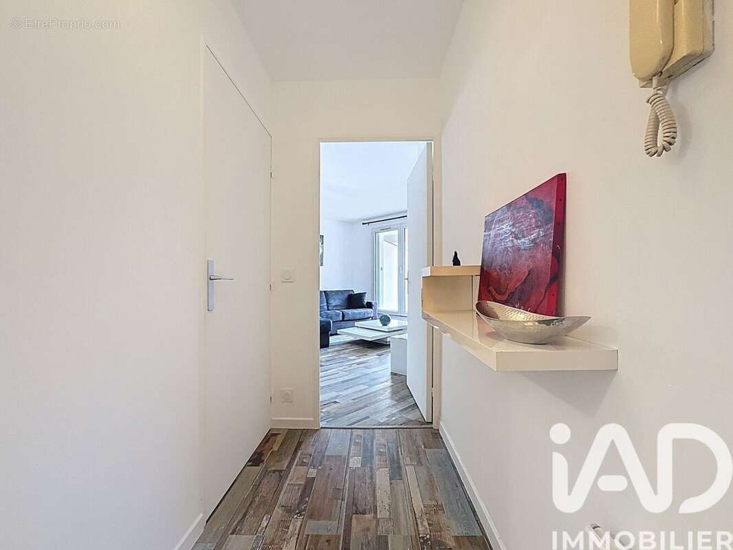 Photo 2 - Appartement à ELANCOURT