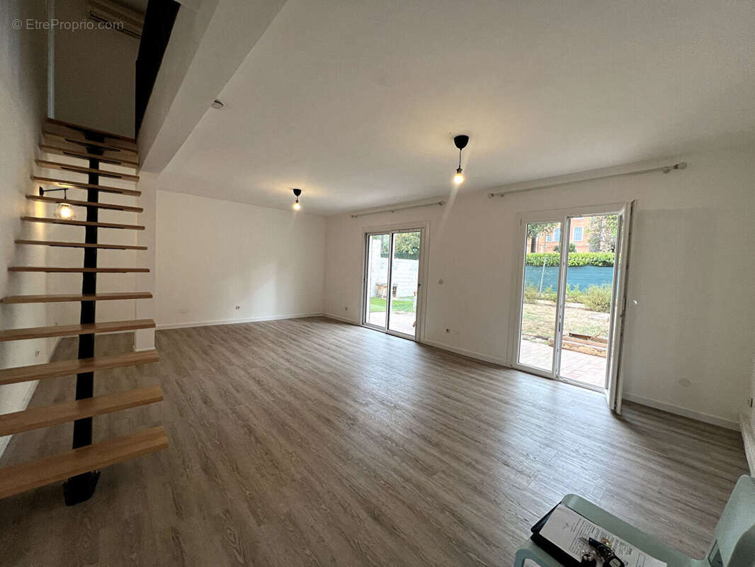 Maison à SOLLIES-PONT