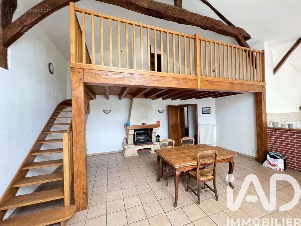 Maison 386 m² à Le Girouard  - photo 5