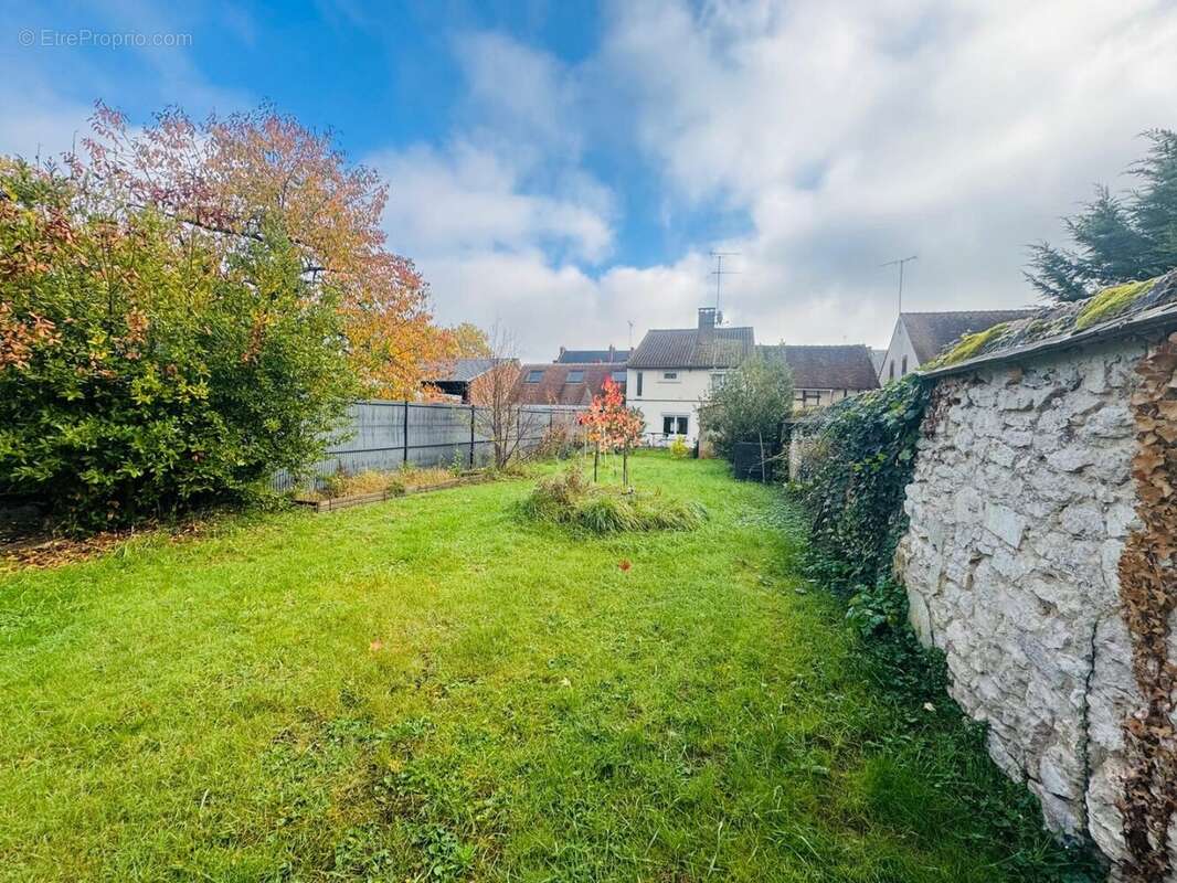 Maison rénovée avec jardin au coeur de Lorris - photo 10