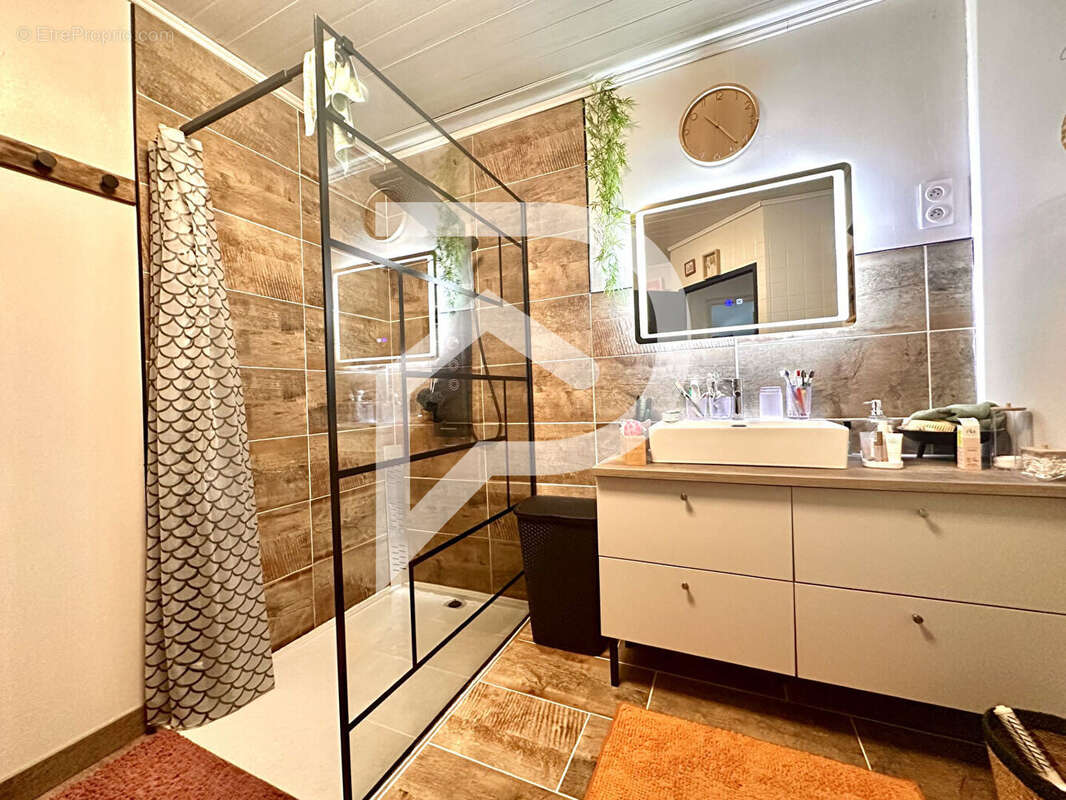 Maison à THIEBAUMENIL