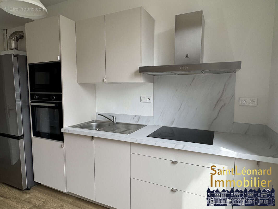 Appartement 82 m² à Fougeres  - photo 6