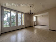 Appartement à BAGNOLS-SUR-CEZE