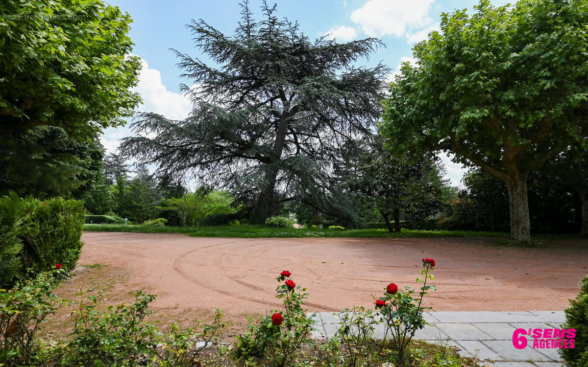 Maison à CHARBONNIERES-LES-BAINS