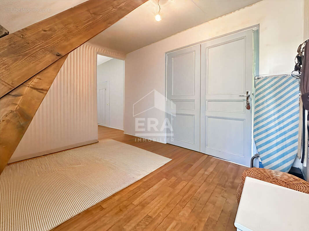 Maison à SAINT-FARGEAU-PONTHIERRY