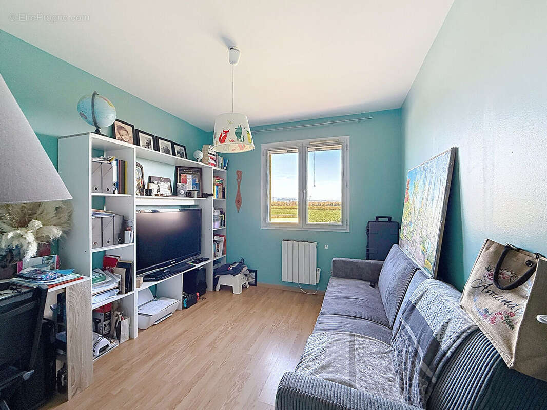 Maison à VILLIEU-LOYES-MOLLON