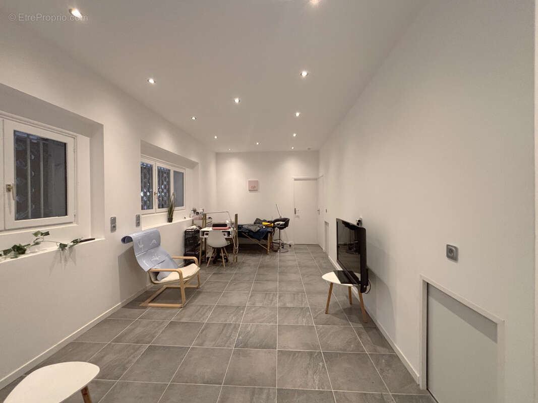 Commerce à LA TRINITE