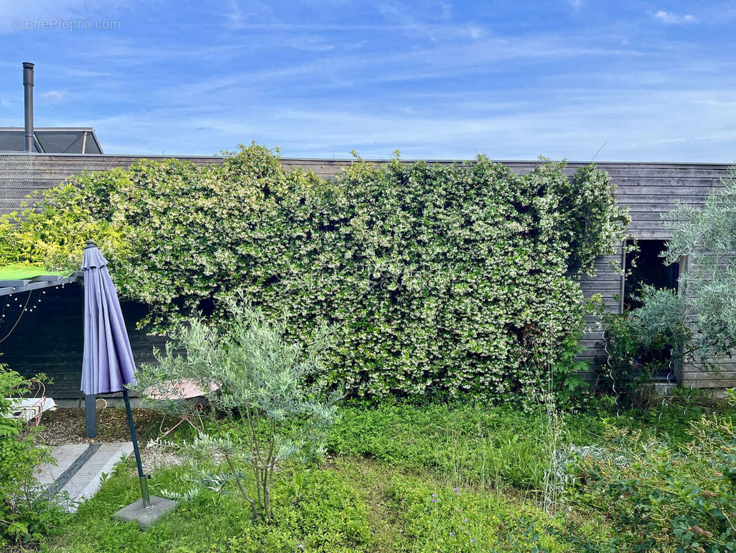 Maison à LA TOUR-D'AIGUES