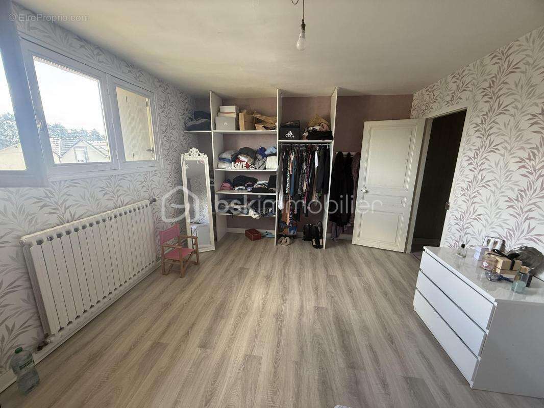 Maison à VIVIER-AU-COURT