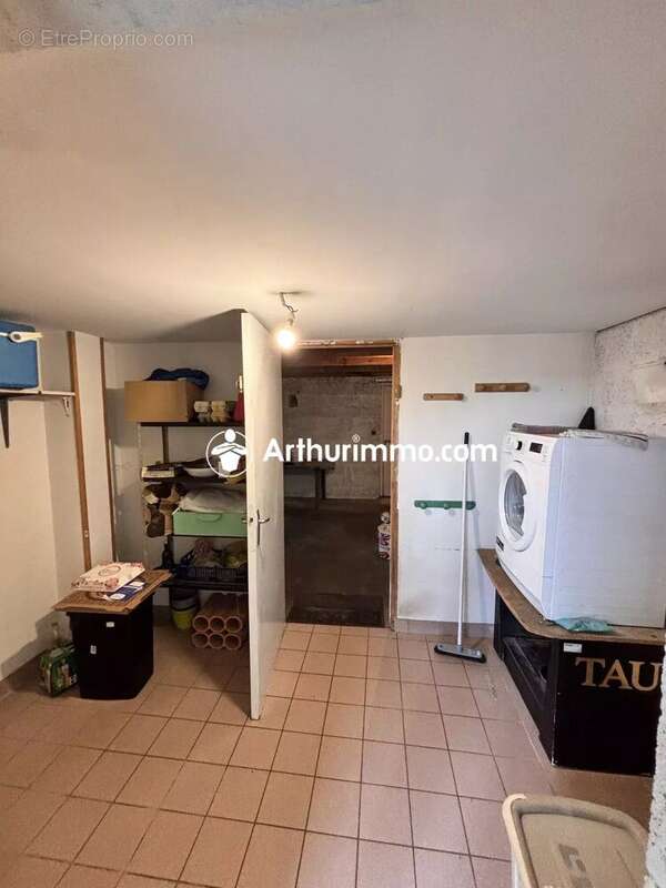 Commerce à BEAUVAIN