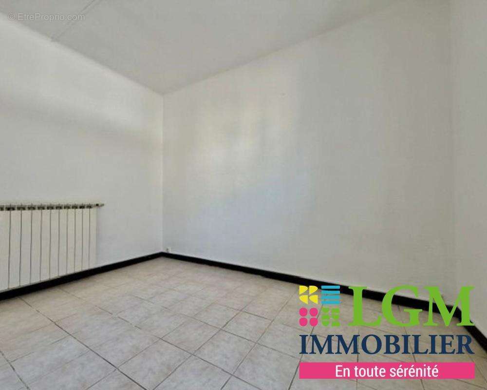 Montpellier rue faubourg st jaumes : appartement t2, une cave en sous-sol - photo 3