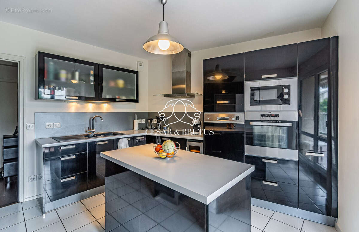 Appartement 105 m² à Ecully  - photo 4