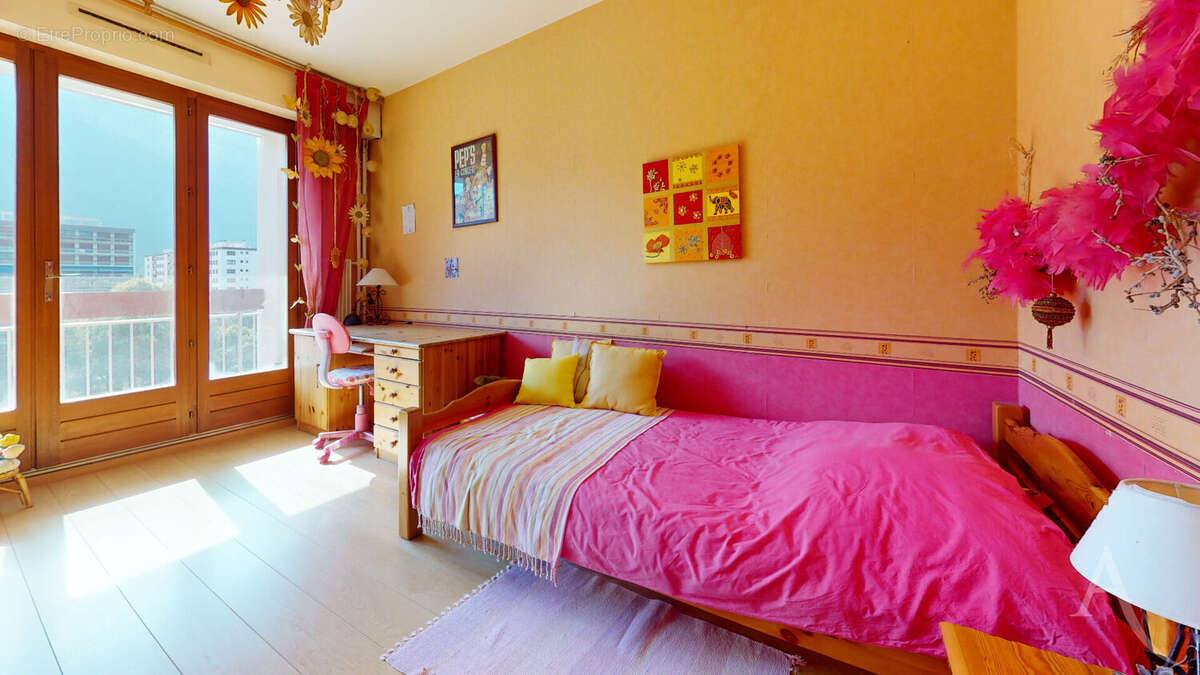 Appartement à SAINT-EGREVE
