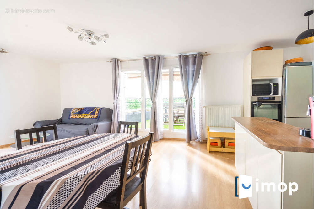 Appartement à COLOMBES