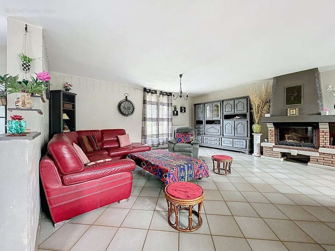 Maison à NOGENT-SUR-VERNISSON