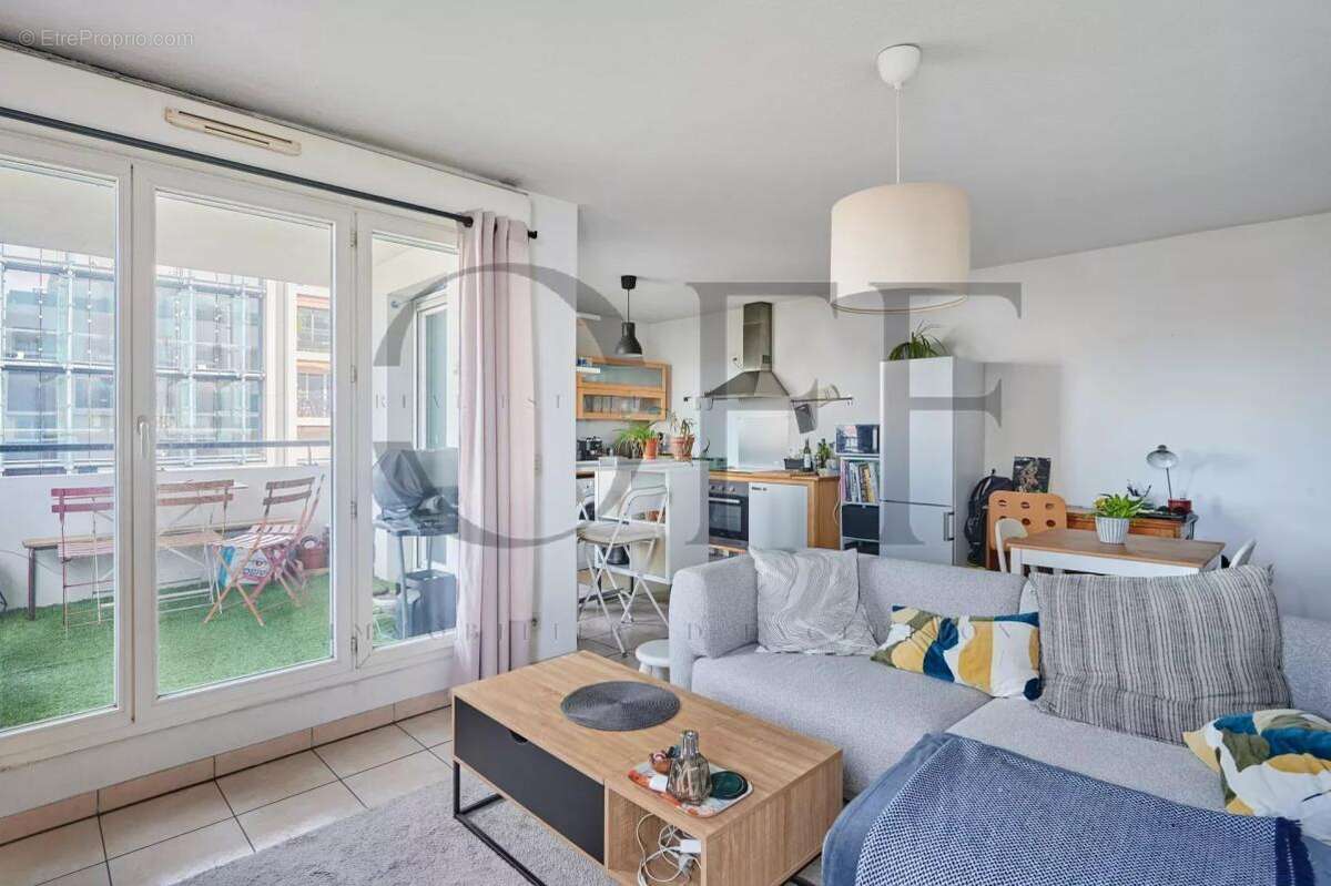 Appartement à MARSEILLE-2E