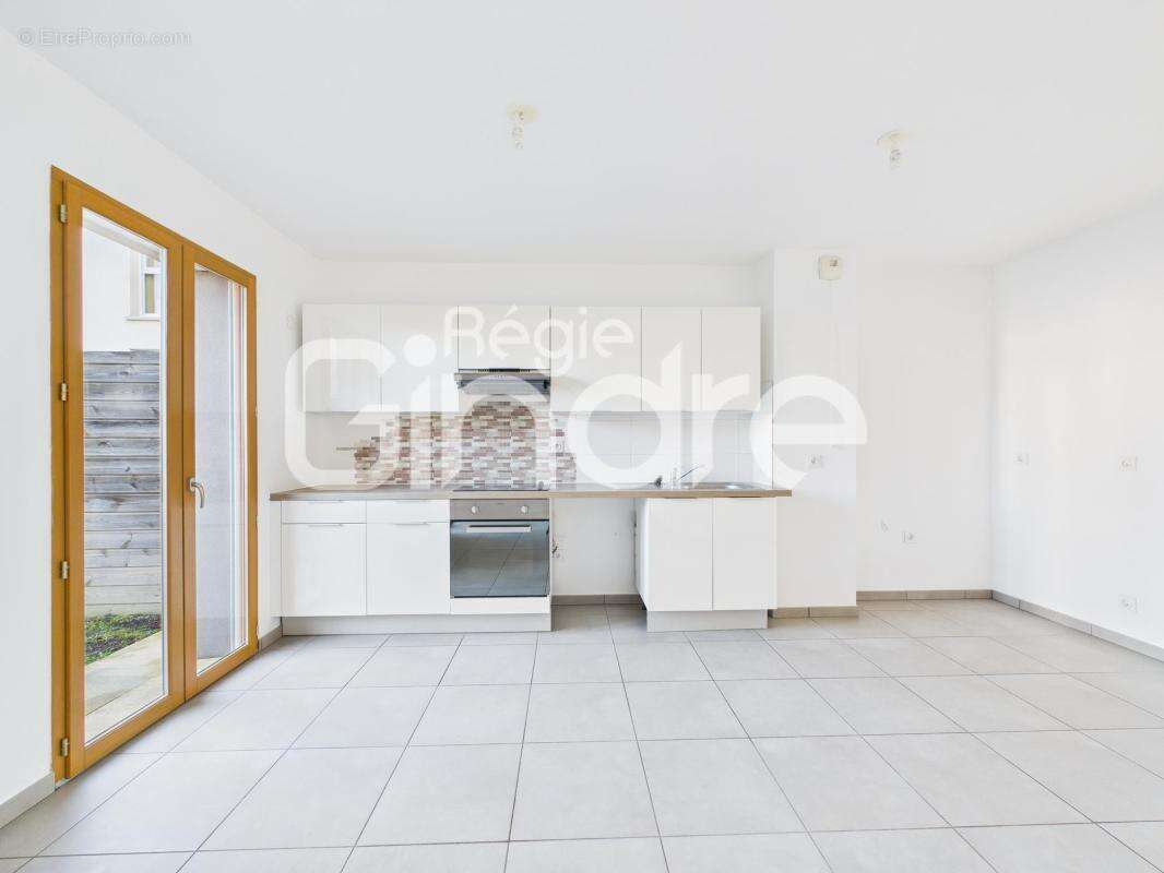 Appartement à CRAPONNE