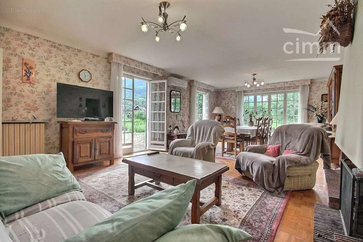 Maison à VAULNAVEYS-LE-HAUT