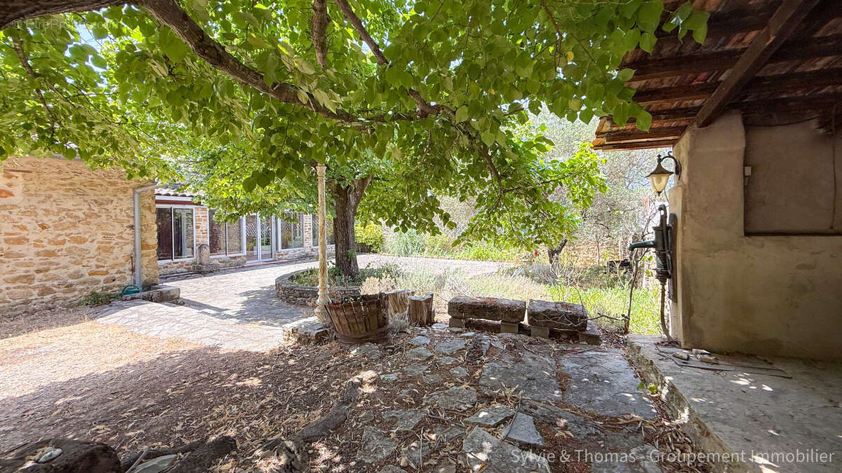 Maison à PIOLENC