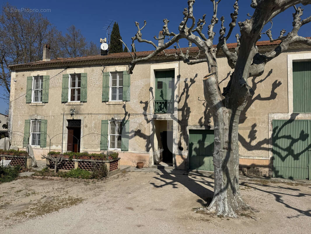 Maison à MAILLANE