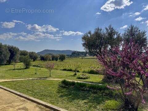 Maison 165 m² à Le Castellet  - photo 2