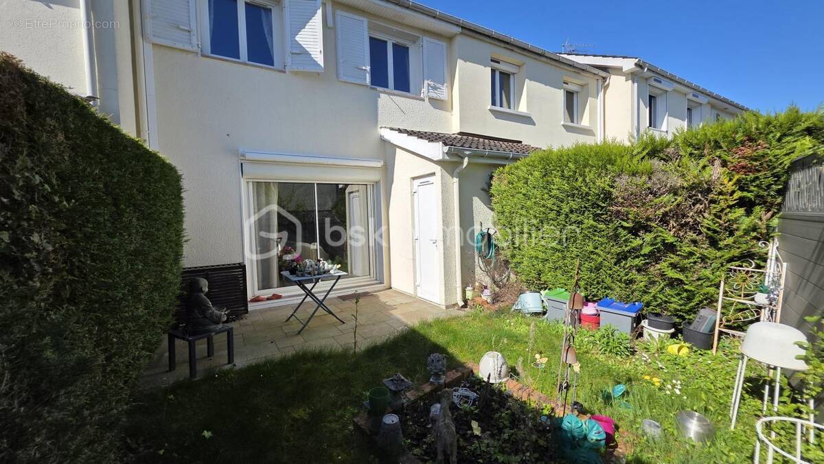 Maison à SAINT-GERMAIN-LES-CORBEIL