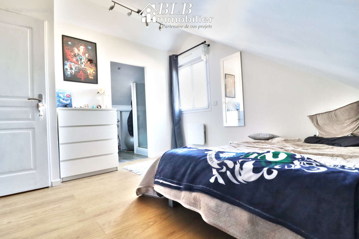 Appartement à LE PERRAY-EN-YVELINES