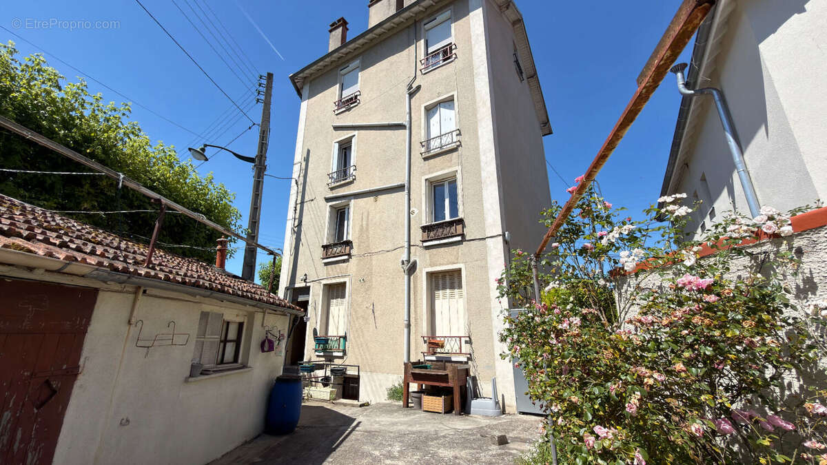 Appartement à CORBEIL-ESSONNES
