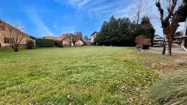Terrain 941 m² à Cluses  - photo 2