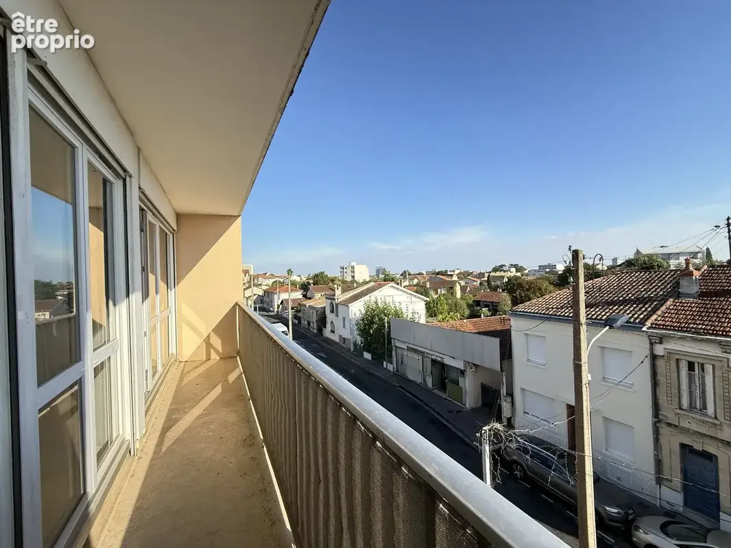 Appartement 2 pièces 45 m² à vendre à Bordeaux (33000) - photo 2