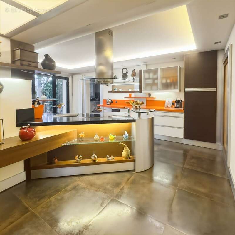 Maison à LIMEIL-BREVANNES