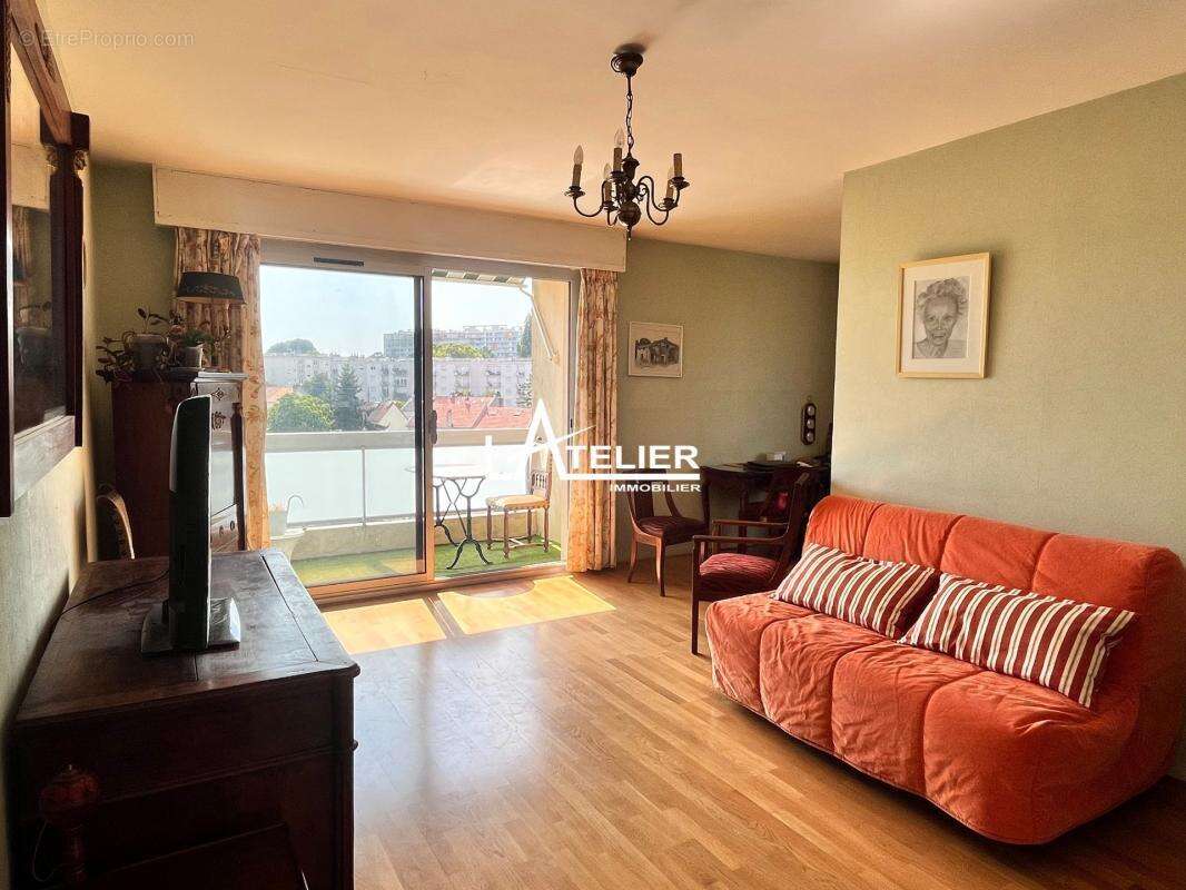 T3 81m2 ascenseur, balcon et vue dégagée, 2 parking, cave - photo 3