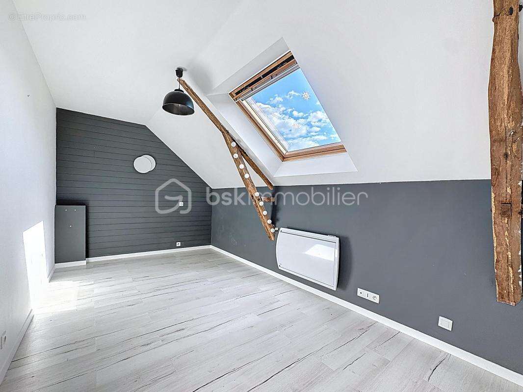 Maison à LA CHAPELLE-BOUEXIC