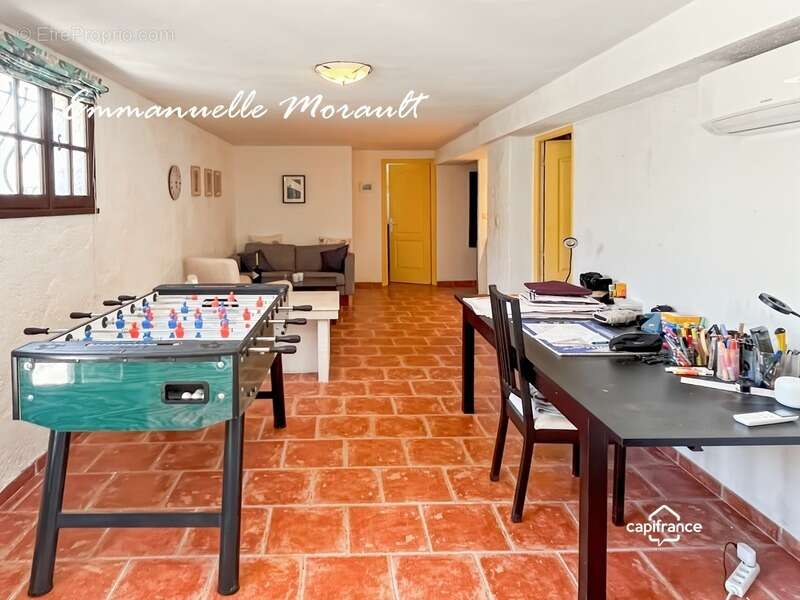 Maison à BAGNOLS-EN-FORET