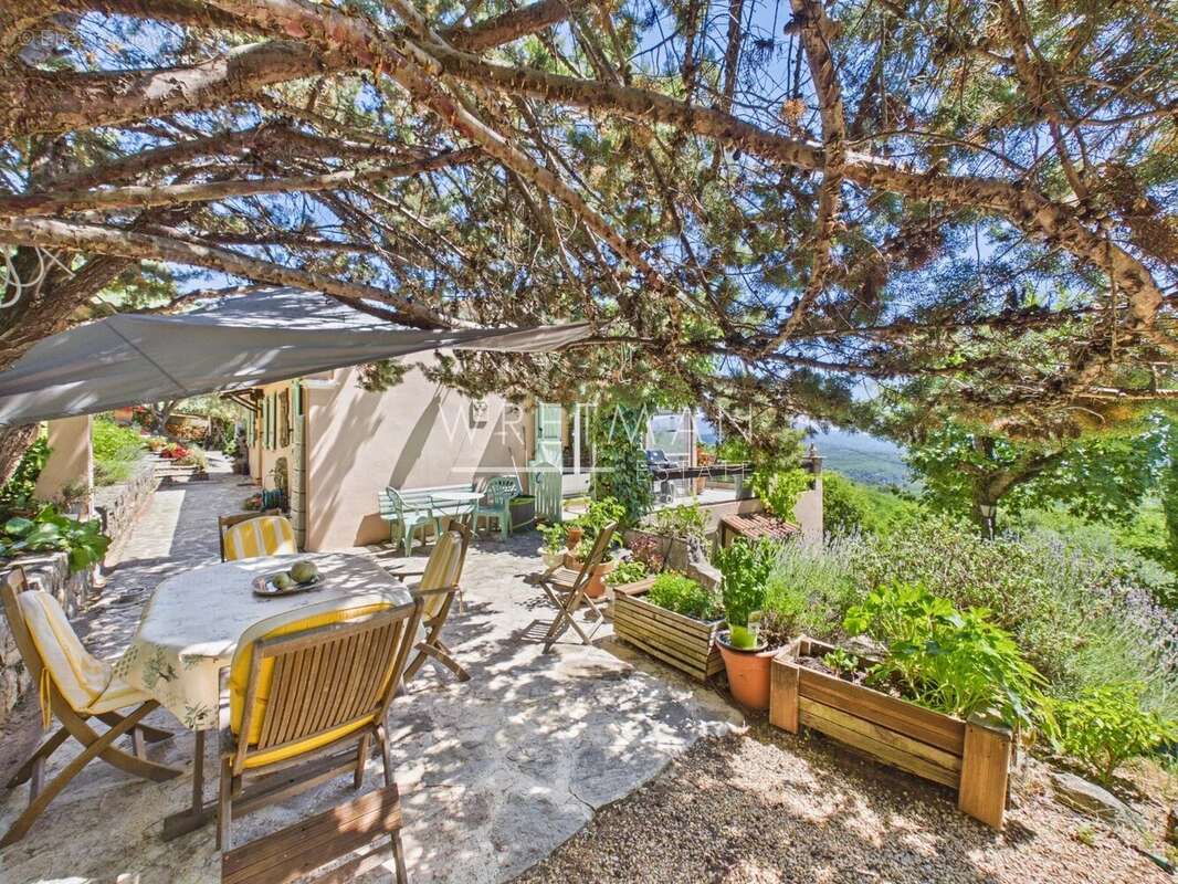 Villa avec piscine et vue exceptionnelle - Mons - photo 5
