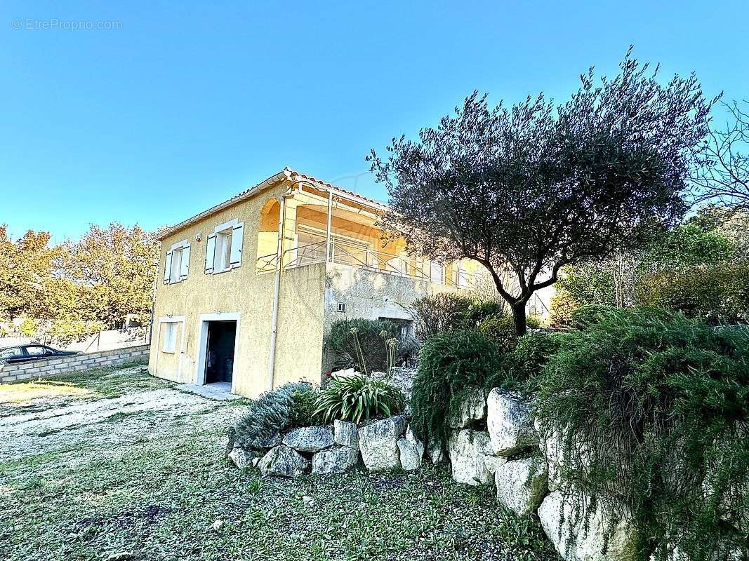 Maison à SAINTE-ANASTASIE