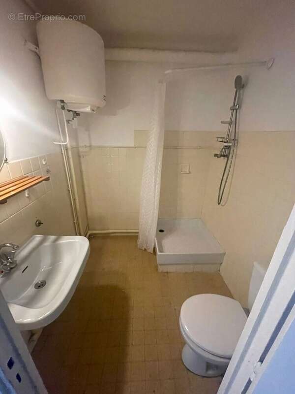 Appartement à MARSEILLE-5E