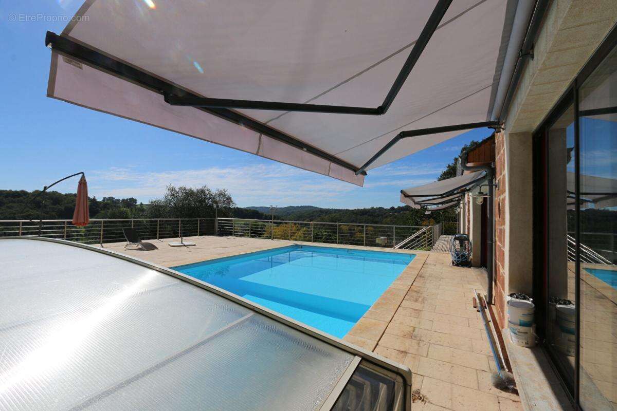 Maison en pierre avec piscine chauffé et terrain 17 hectares - photo 5