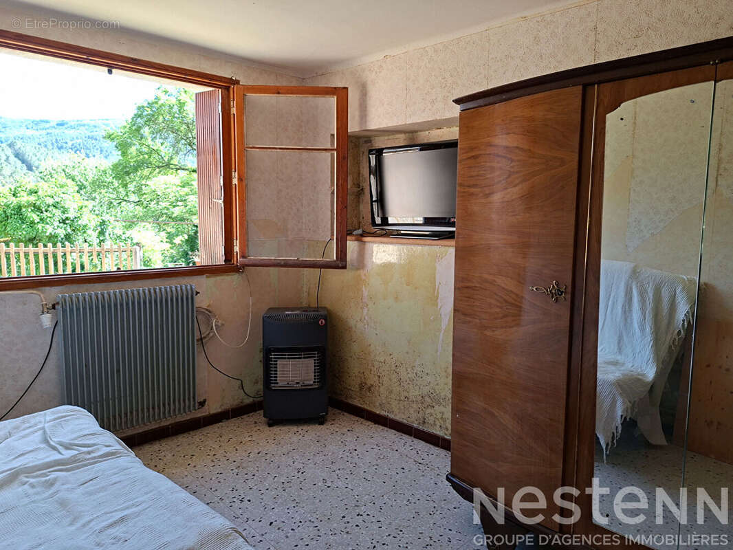 Maison en pierre avec 4 ha de terrain ? Vue dégagée, calme ? Le Collet-de-Dèze (Cévennes) - photo 15