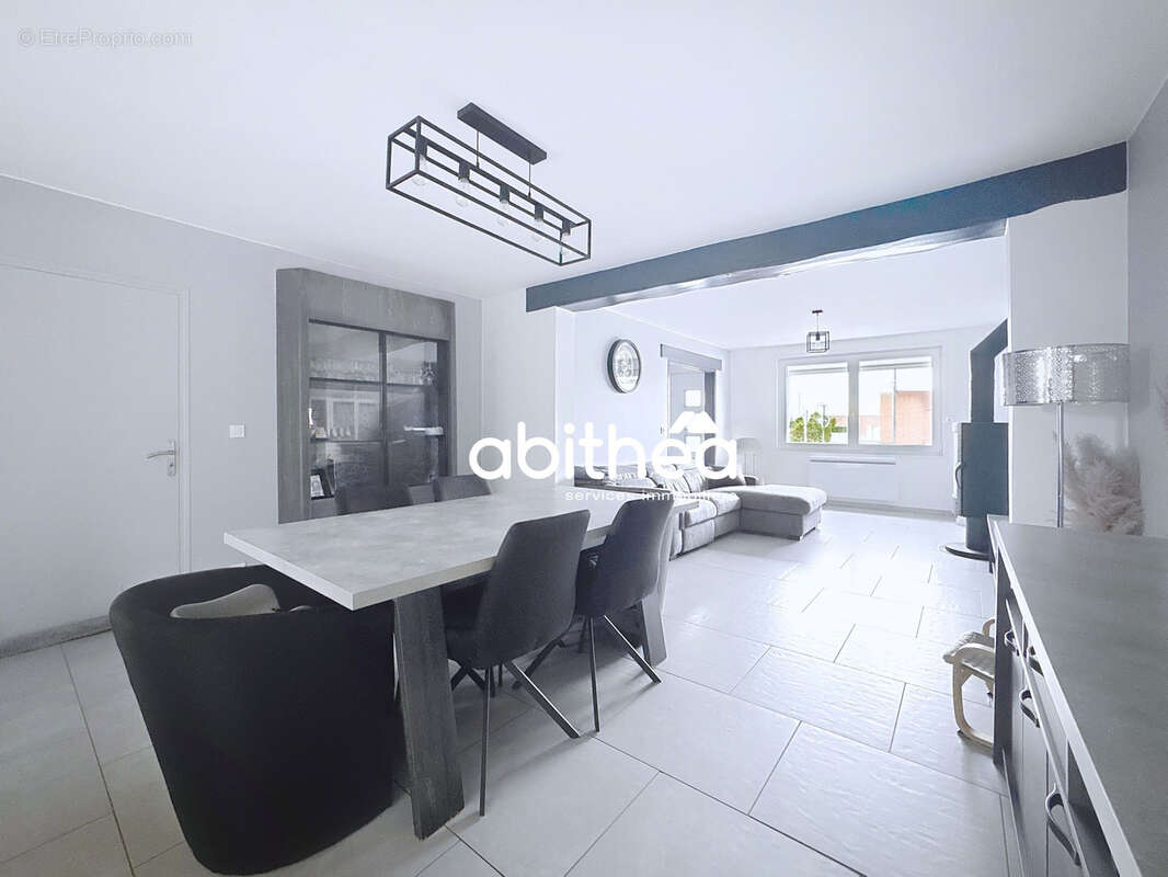 Maison à MAISNIL-LES-RUITZ