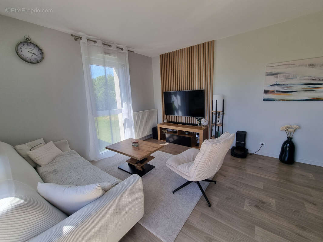 Appartement à SAINT-ERBLON