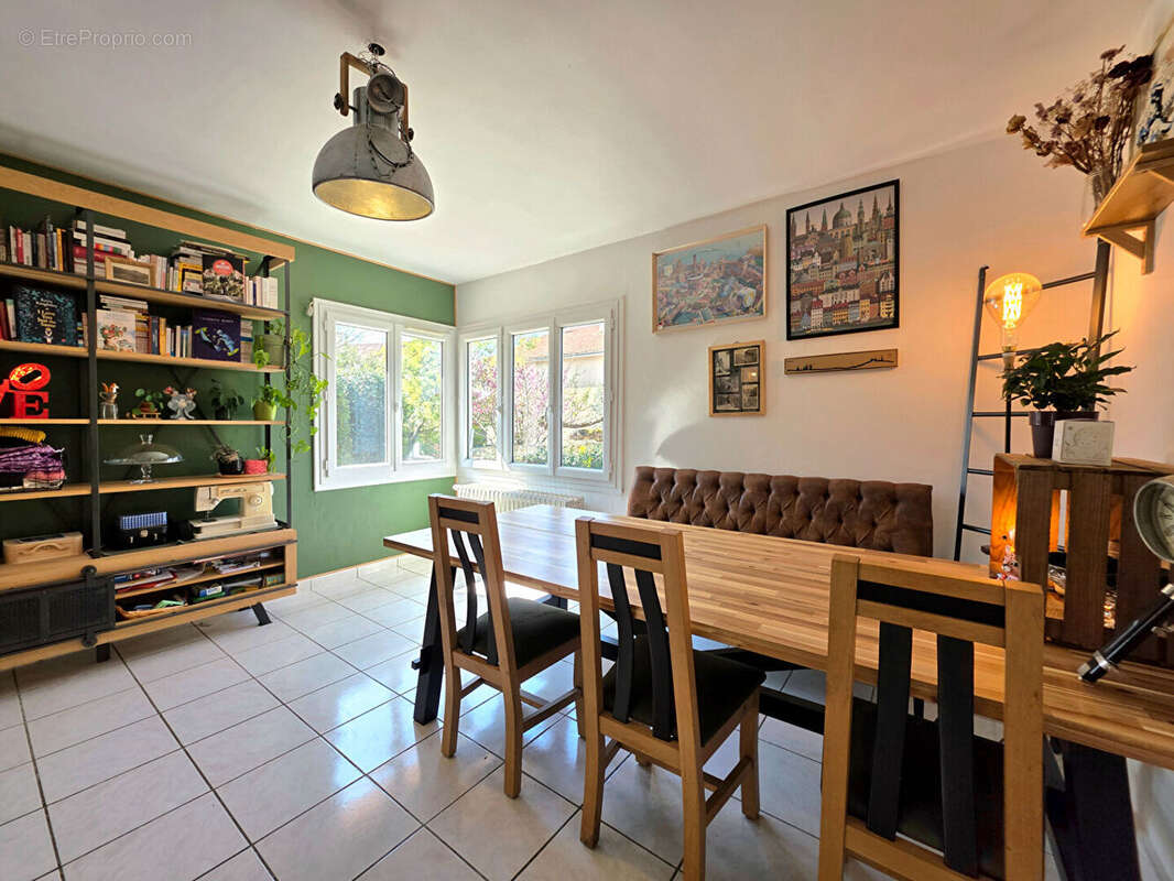 Maison à ROMANS-SUR-ISERE