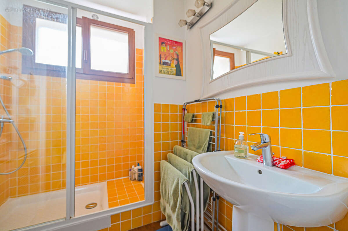 Appartement à SAINT-MAUR-DES-FOSSES