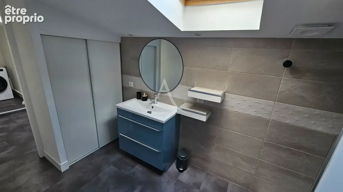 Maison rénovée à 10 minutes de la mer avec cour et stationnement - photo 6
