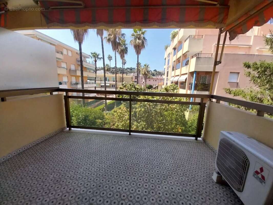 Appartement à ROQUEBRUNE-CAP-MARTIN