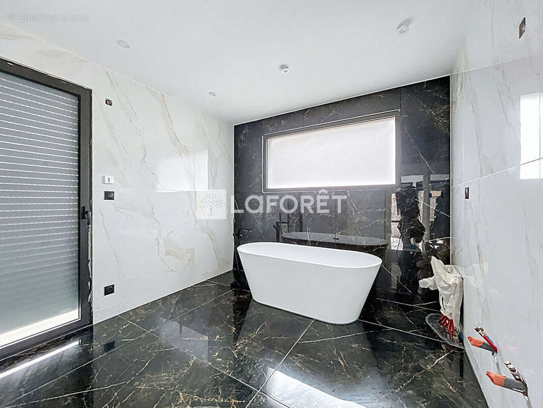 Maison à MEILLONNAS