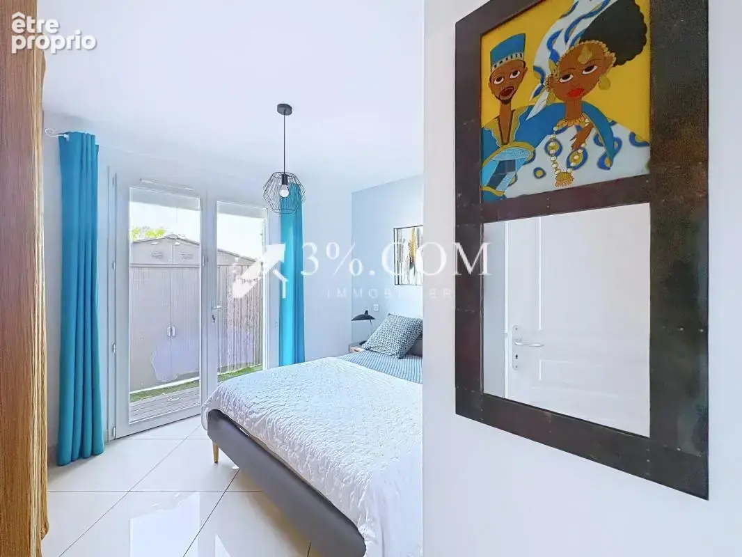 Maison de plain-pied avec piscine, jardin et vue dégagée sur - photo 19